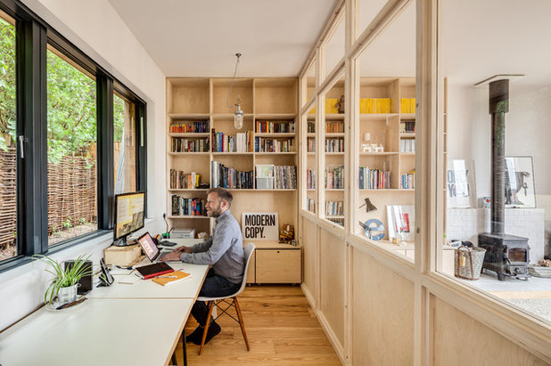 Scandinavian Home Office & Library by Mailen Design